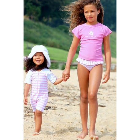UV shirt en zwemshort Pink & white stripe UV shirt en zwemshort Pink & white stripe